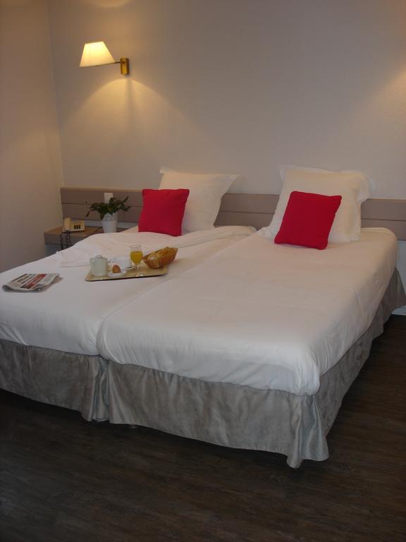 Hotel-Restaurant Du Lac Joué-lés-Tours Zimmer foto