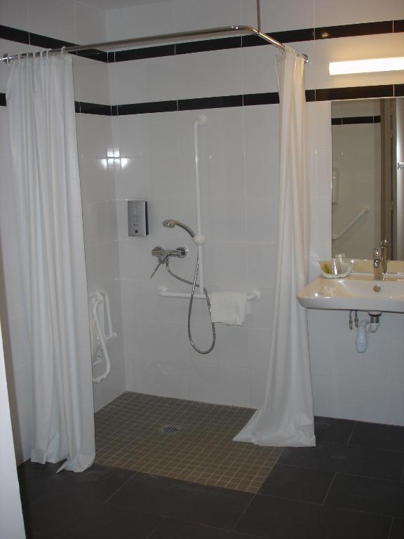 Hotel-Restaurant Du Lac Joué-lés-Tours Zimmer foto